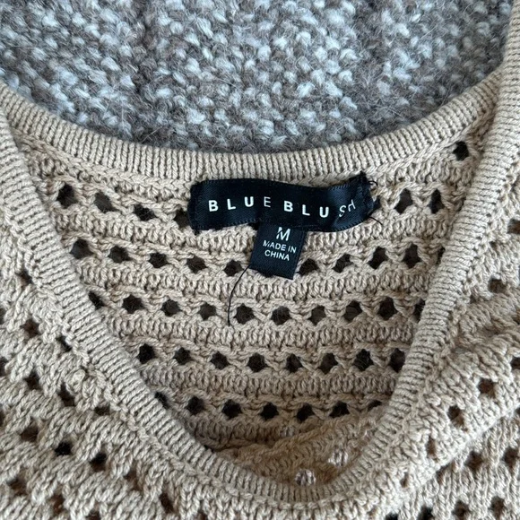 Never worn Vici Collection tan crochet swim cover up size M - Picture 5 of 5